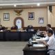 Komisi IV DPRD Bangka Belitung saat rapat bersama pihak eksekutif terkait larangan sekolah meminta IPP, Rabu (30/4/2025). Foto Rahmat Gustian