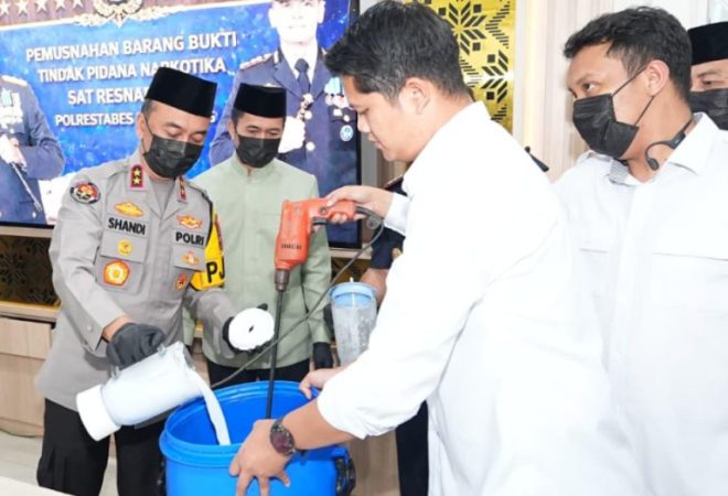 Polda Sumsel musnahkan 8 Kg Sabu dan Ratusan Butir Pil Ekstasi, 66 Ribu Jiwa Terselamatkan dari Narkoba. Foto: ist