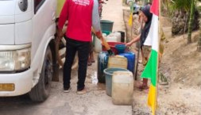 PT HKI Salurkan 28 Ribu Liter Air Bersih