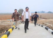 Musim Kemarau Ancam Sawah Banyuasin, Herman Deru Cari Solusi Atasi Intrusi Air Laut